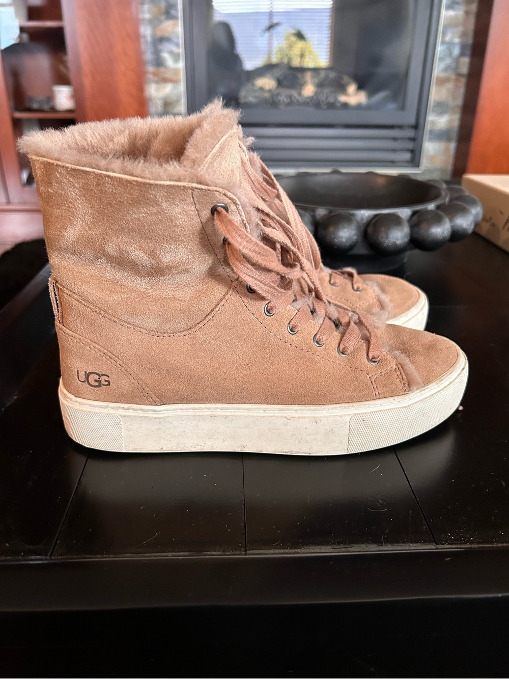 UGG Bevin Sneakers